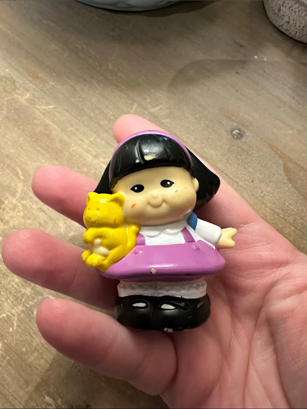 Fisher Price Little People Sonya Lee Holding Cat 2001